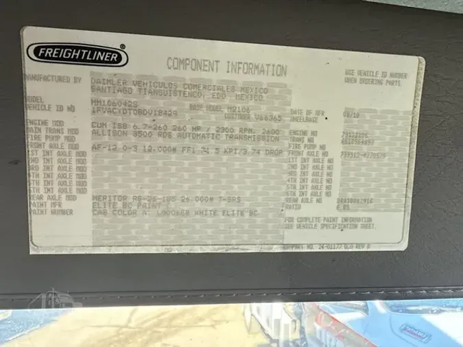 2011 FREIGHTLINER BUSINESS CLASS M2 106