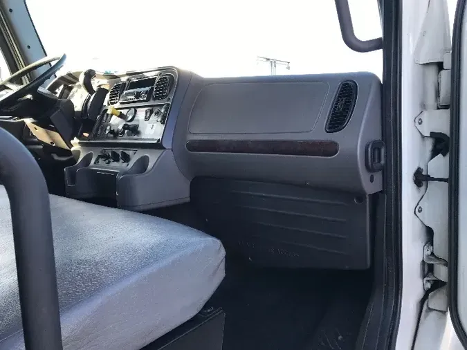 2020 Freightliner M2