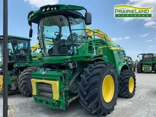 2016 John Deere 8700