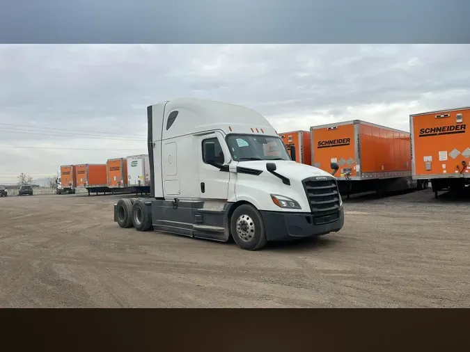 2022 Freightliner Cascadia 126bee0e2779586b3cc7dbce62f0181a92e