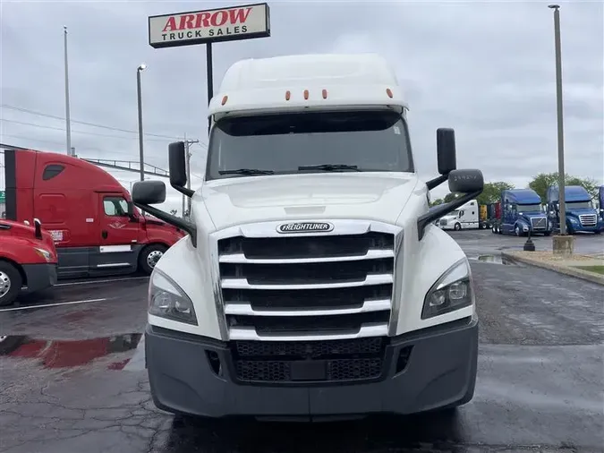 2020 FREIGHTLINER CA126