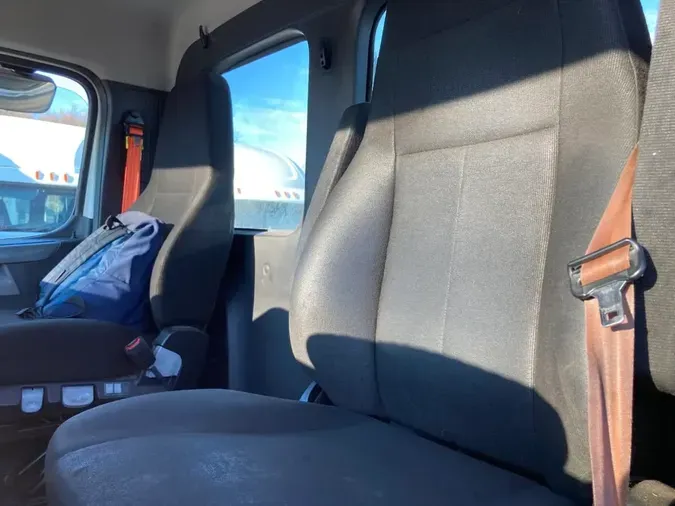 2020 FREIGHTLINER/MERCEDES NEW CASCADIA 126