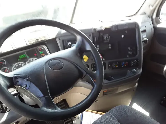 2017 FREIGHTLINER/MERCEDES CASCADIA 125