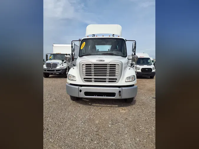 2018 FREIGHTLINER M2-112