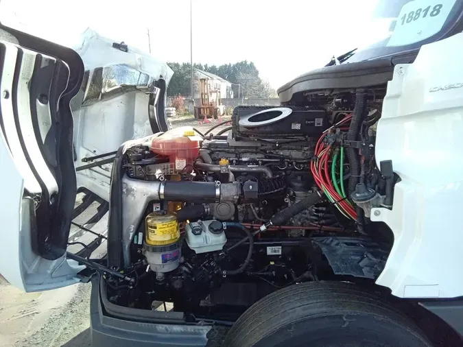 2019 Freightliner Cascadia 126beec70e234bfcabb325aec45583f0045