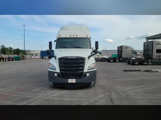 2020 Freightliner Cascadia 126