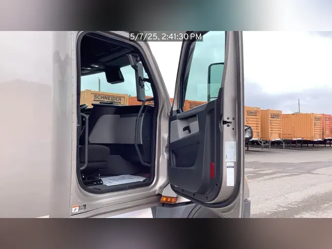 2021 Freightliner Cascadia