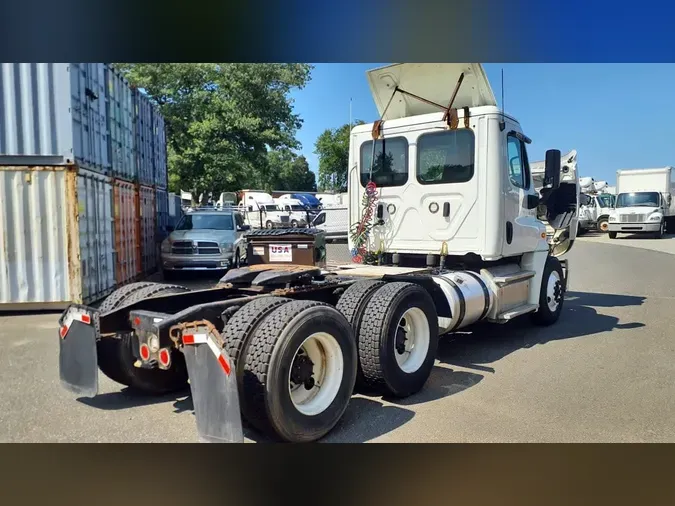 2019 FREIGHTLINER/MERCEDES CASCADIA 125bef1c9ac73bd00eea6fc64e92038f8eb
