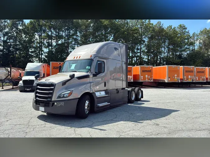2025 Freightliner Cascadia 126bef399ff9cb499f2097bfcad8b212dee