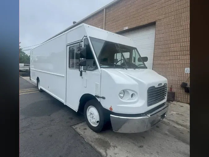 2018 FRTLR CUSTOM CHASSIS CORP MT45