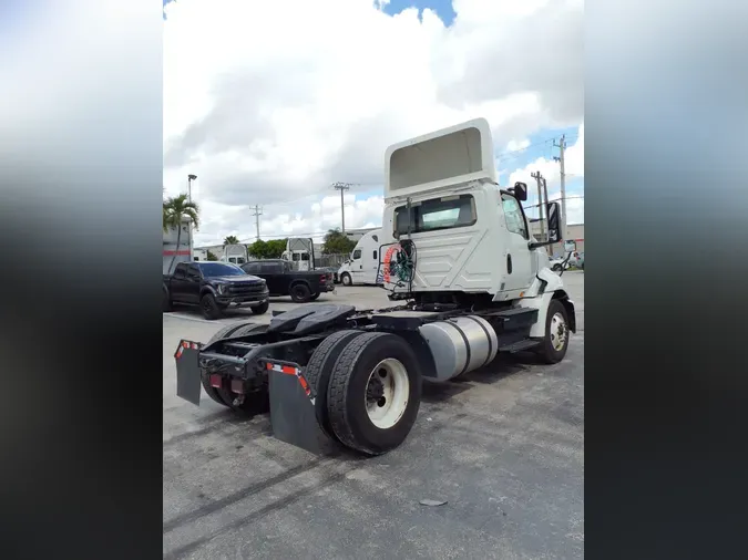 2019 NAVISTAR INTERNATIONAL RH613 DAYCAB S/A