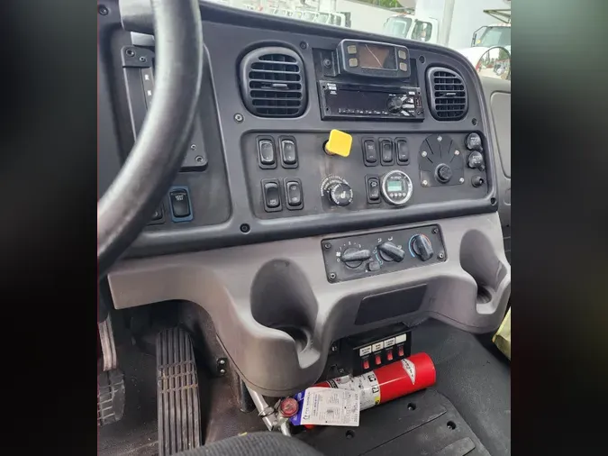 2019 FREIGHTLINER/MERCEDES M2 106bef70699269bfefde63f1cb038c9b091