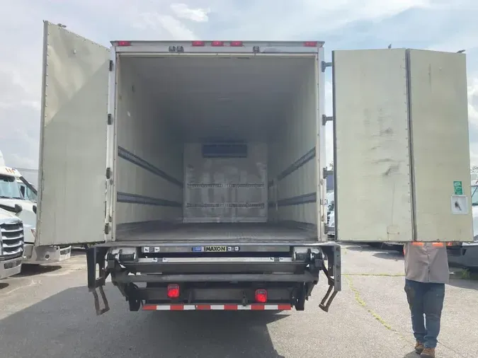 2018 KENWORTH TRUCKS T300