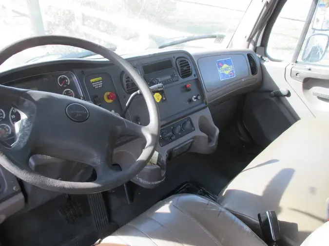 2008 FREIGHTLINER M2