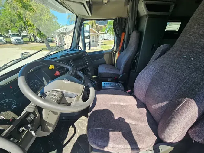 2020 VOLVO VNL64T-760befcde2bcb540079d5e489dd983c2212