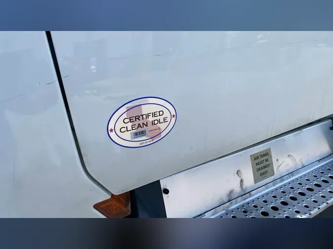 2022 Freightliner Cascadia 126