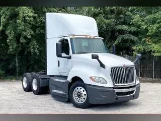 2022 INT LT625 6x4
