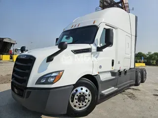 2021 FREIGHTLINER Cascadia 126