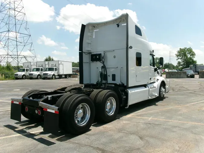2020 Peterbilt 579befda223b22cbb617a65840ac64641fe