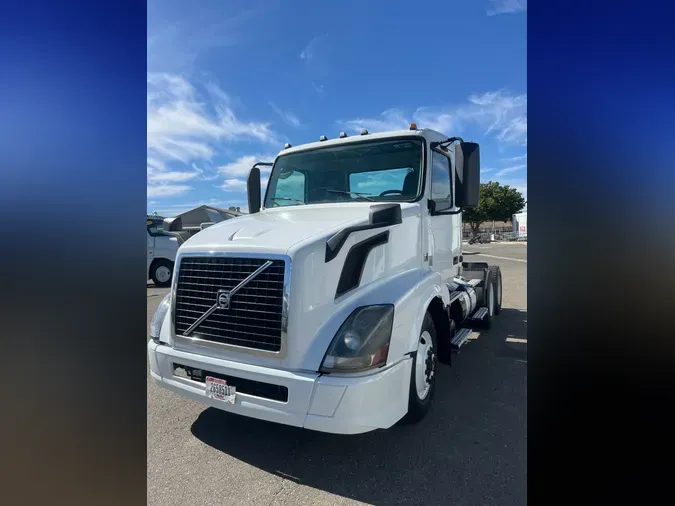 2017 VOLVO VNL64TRACTORbefe0d4ebf9ba988343e9367e6144b6e