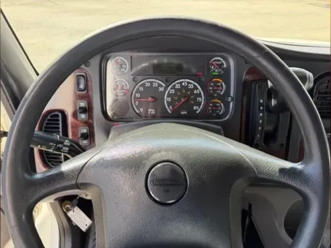 2019 Freightliner Business Class M2 106