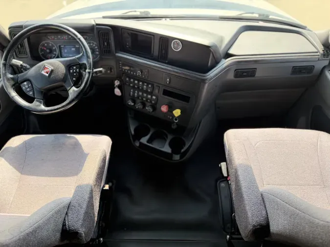 2023 International LT625