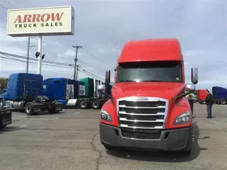 2021 FREIGHTLINER CA126