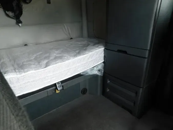 2020 Freightliner New Cascadia 126