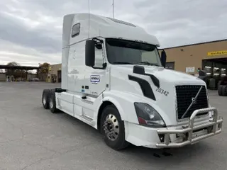 2016 VOLVO VNL64670