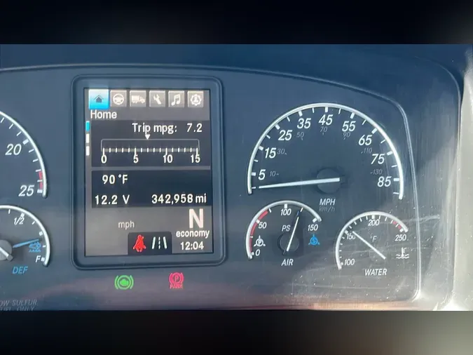 2020 Freightliner Cascadia 126