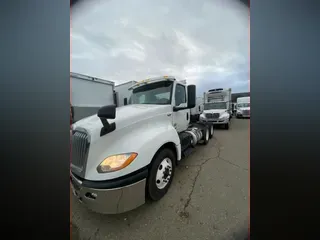 2019 NAVISTAR INTERNATIONAL LT625 DAYCAB T/A