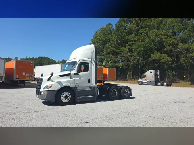 2019 Freightliner Cascadia 126bf0f9f06d1a9d1678f3e9ea6c34986d3