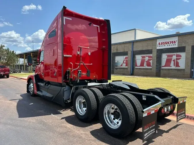 2023 KENWORTH T680