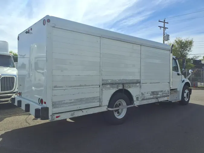 2017 FREIGHTLINER/MERCEDES M2 106