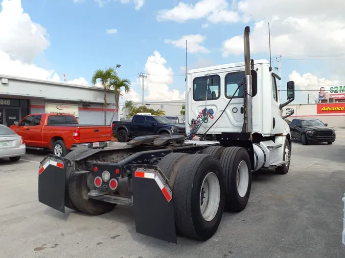 2020 FREIGHTLINER/MERCEDES NEW CASCADIA PX12664