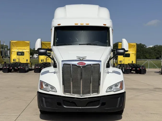 2022 Peterbilt 579bf14ad6672d74d0524554a3c06640bd0