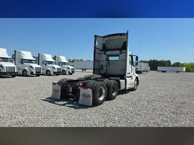 2020 Volvo VNL300