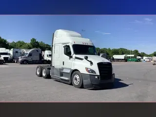 2021 Freightliner Cascadia 126