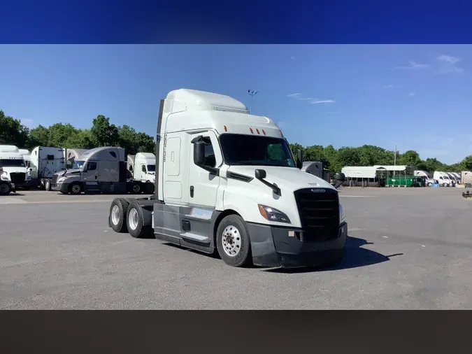 2021 Freightliner Cascadia 126bf18e35e2a01d326fd3340045d810b52