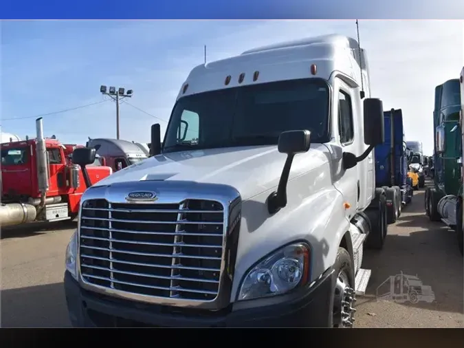 2012 FREIGHTLINER CASCADIA 125