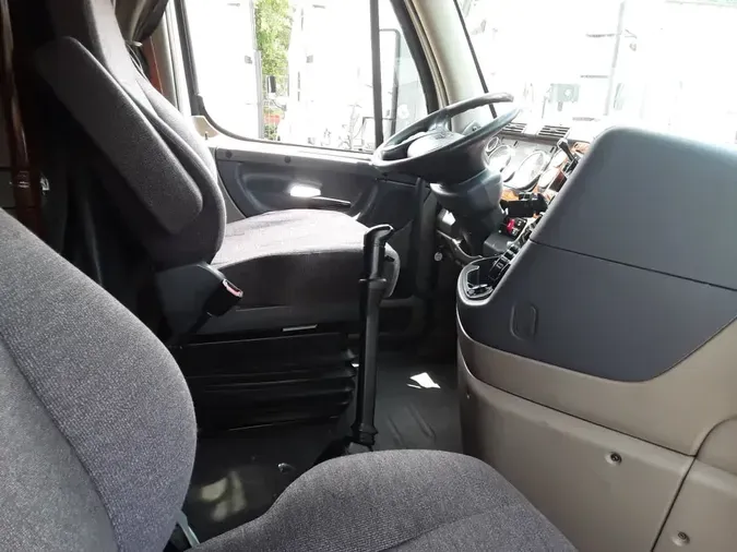 2020 FREIGHTLINER CASCADIA 125
