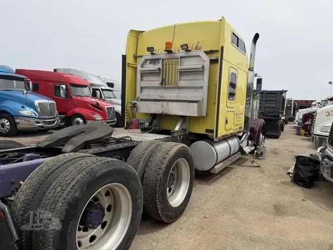 2001 KENWORTH W900
