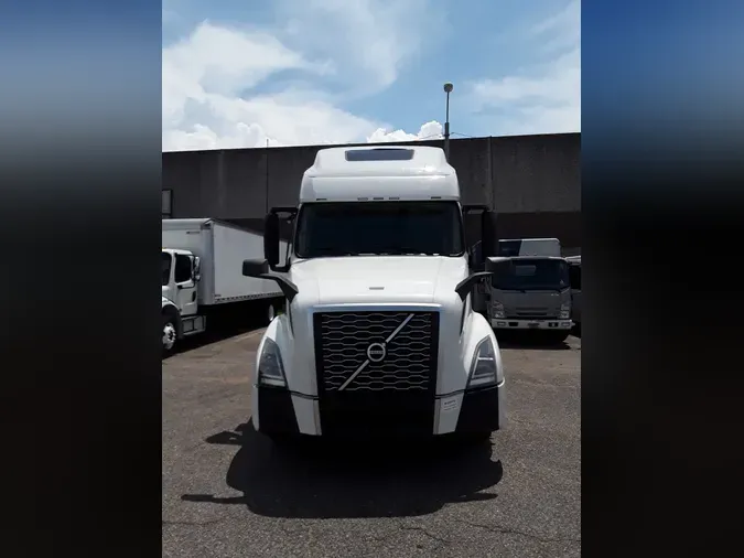 2020 VOLVO VNL64T-760