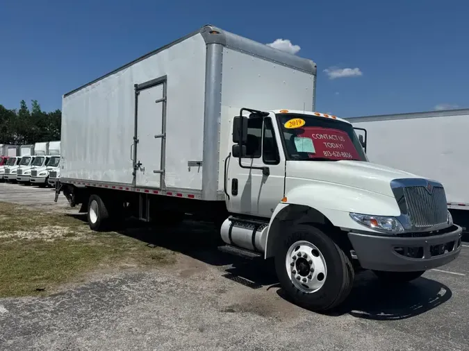 2019 NAVISTAR INTERNATIONAL 4300