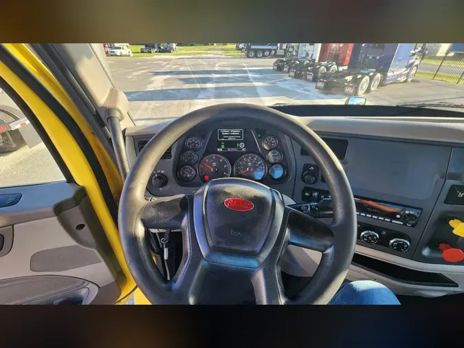 2021 Peterbilt 579