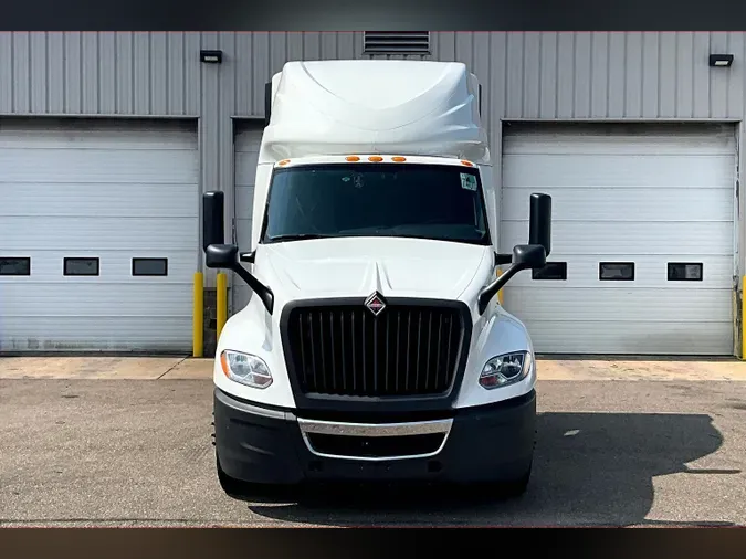 2022 INT LT625 6x4