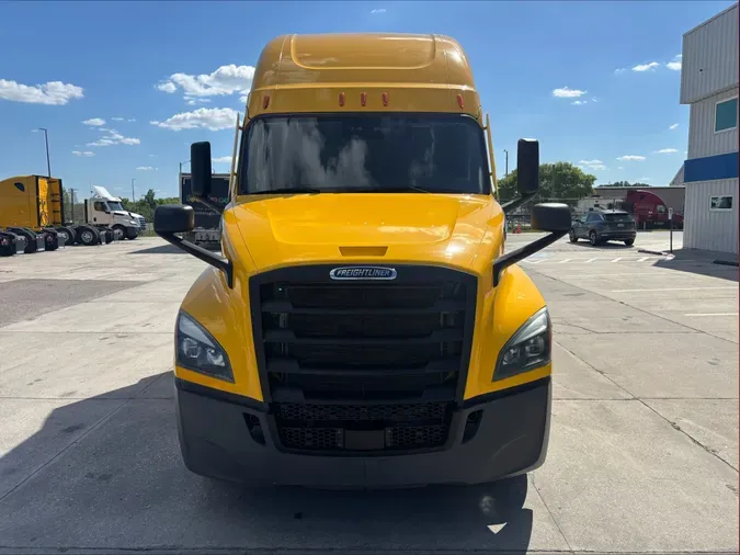 2022 Freightliner Cascadia 126bf2516b333fbea395dc1511adca28e9d