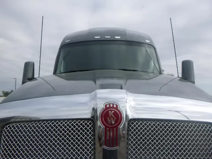2022 Kenworth T680