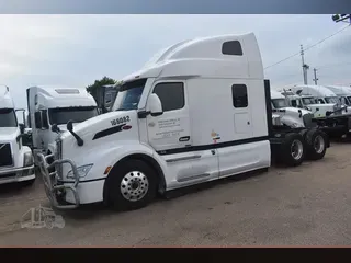 2022 PETERBILT 579