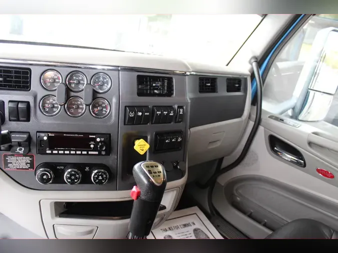 2020 Peterbilt 567